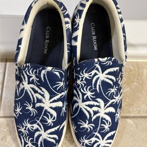 Club Room Navy and White Palm Pattern Slip-Ons